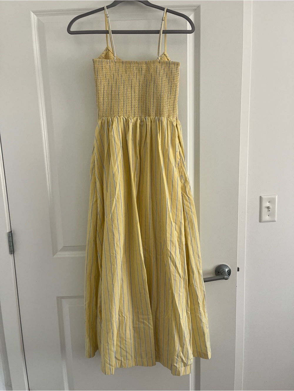 Abercrombie & Fitch Women’s Smocked Neck Drop Waist Midi Dress - Picture 4 of 5